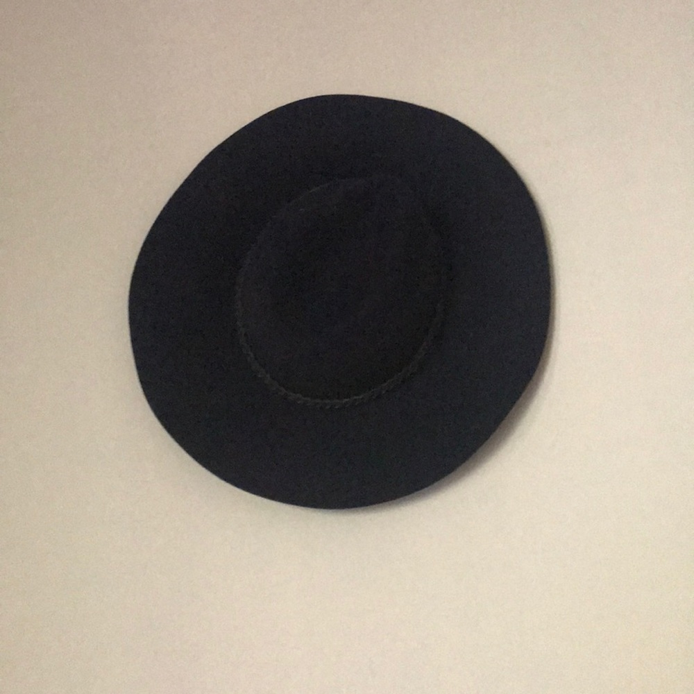 NEVER WORN HAT 🔥🔥🆕